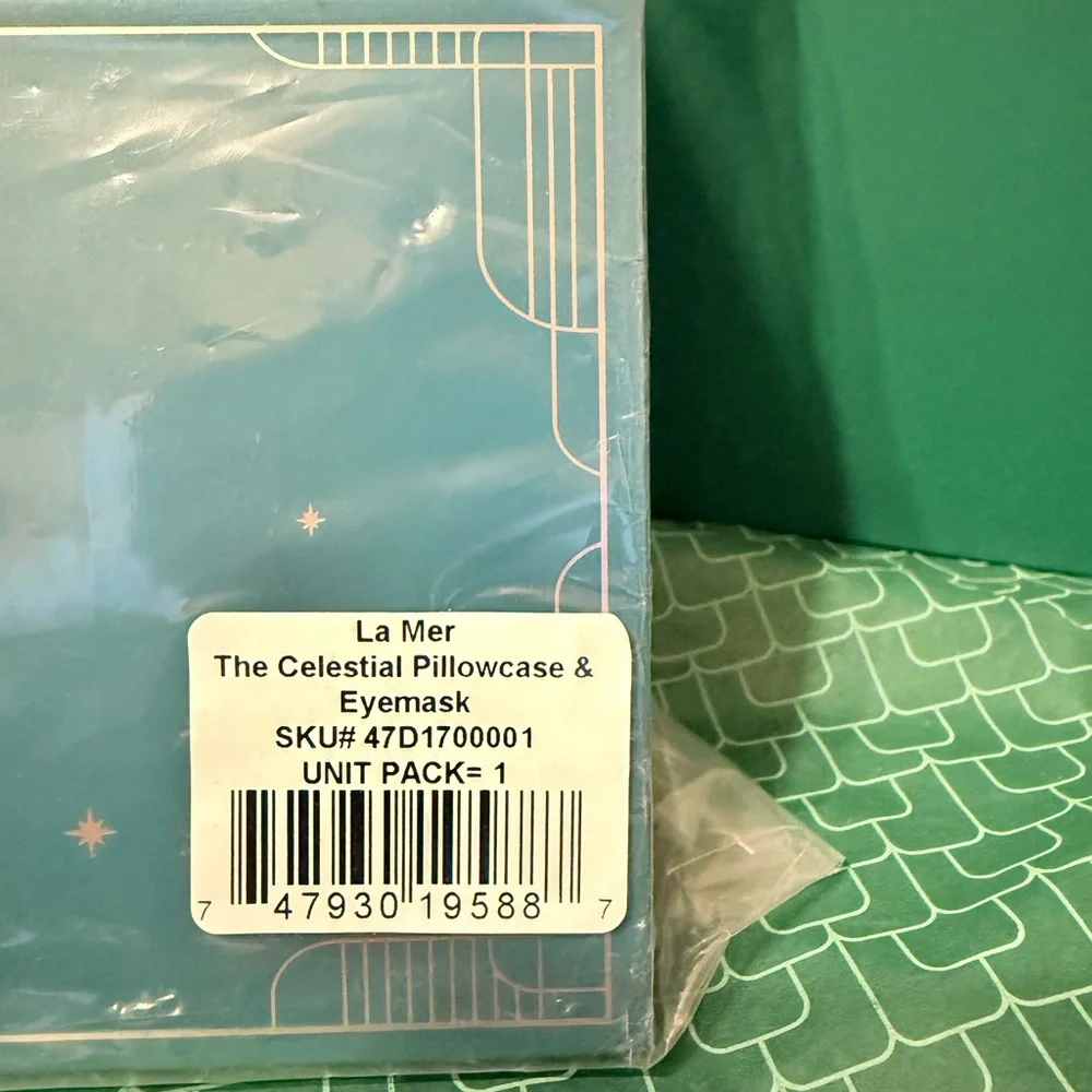 NWT La Mer The Celestial Pillowcase & Sleep Mask - 20mm x 30mm